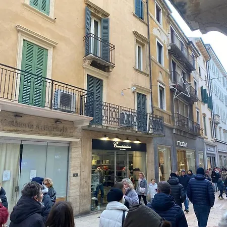 Juliet Deluxe Apartment Verona Exterior foto